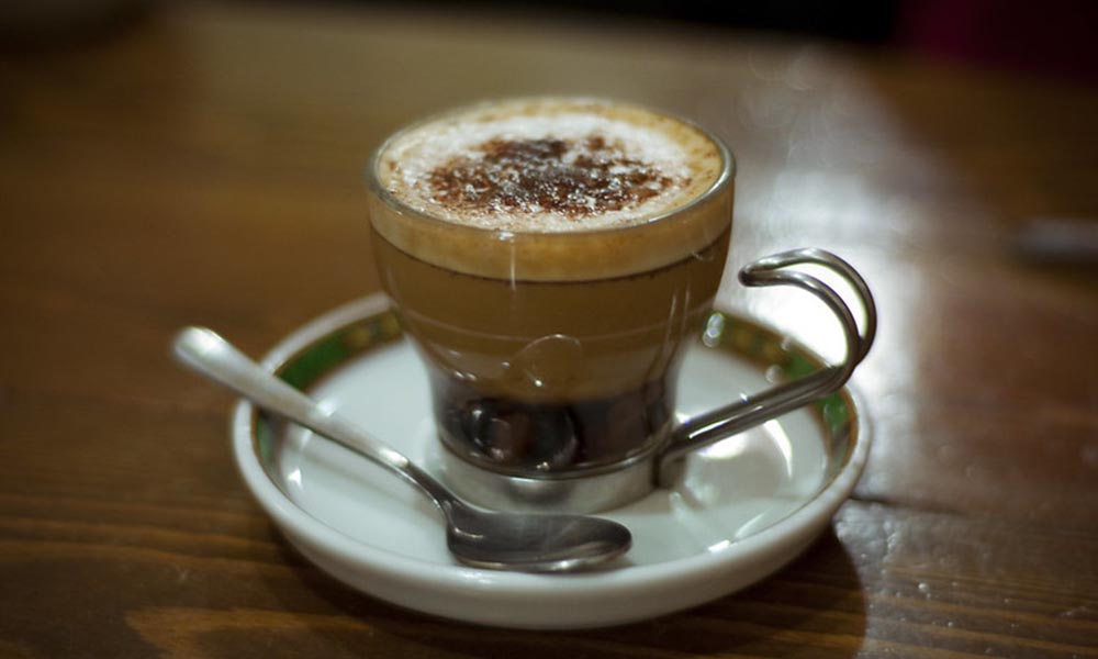 Caffè Marocchino: storia, ricetta e curiosità di una coccola italiana